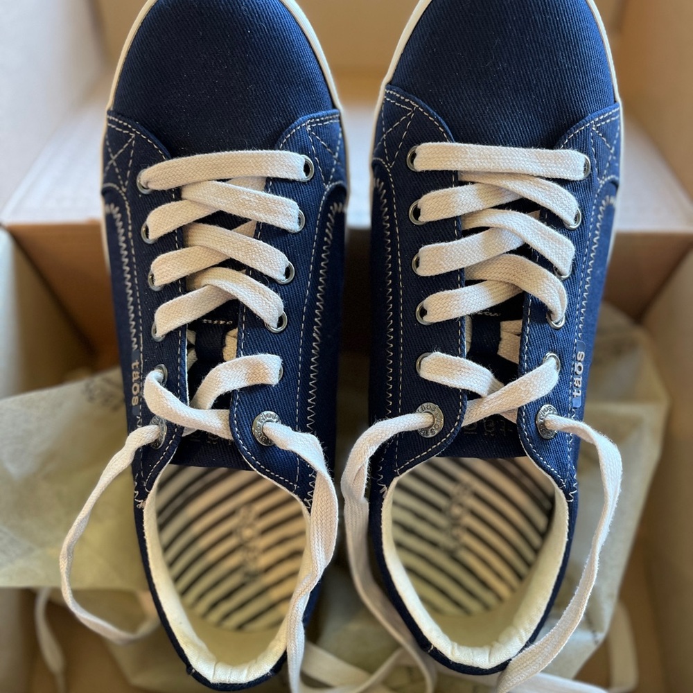 Taos Comfort Footwear Navy and White Sneakers- New in box